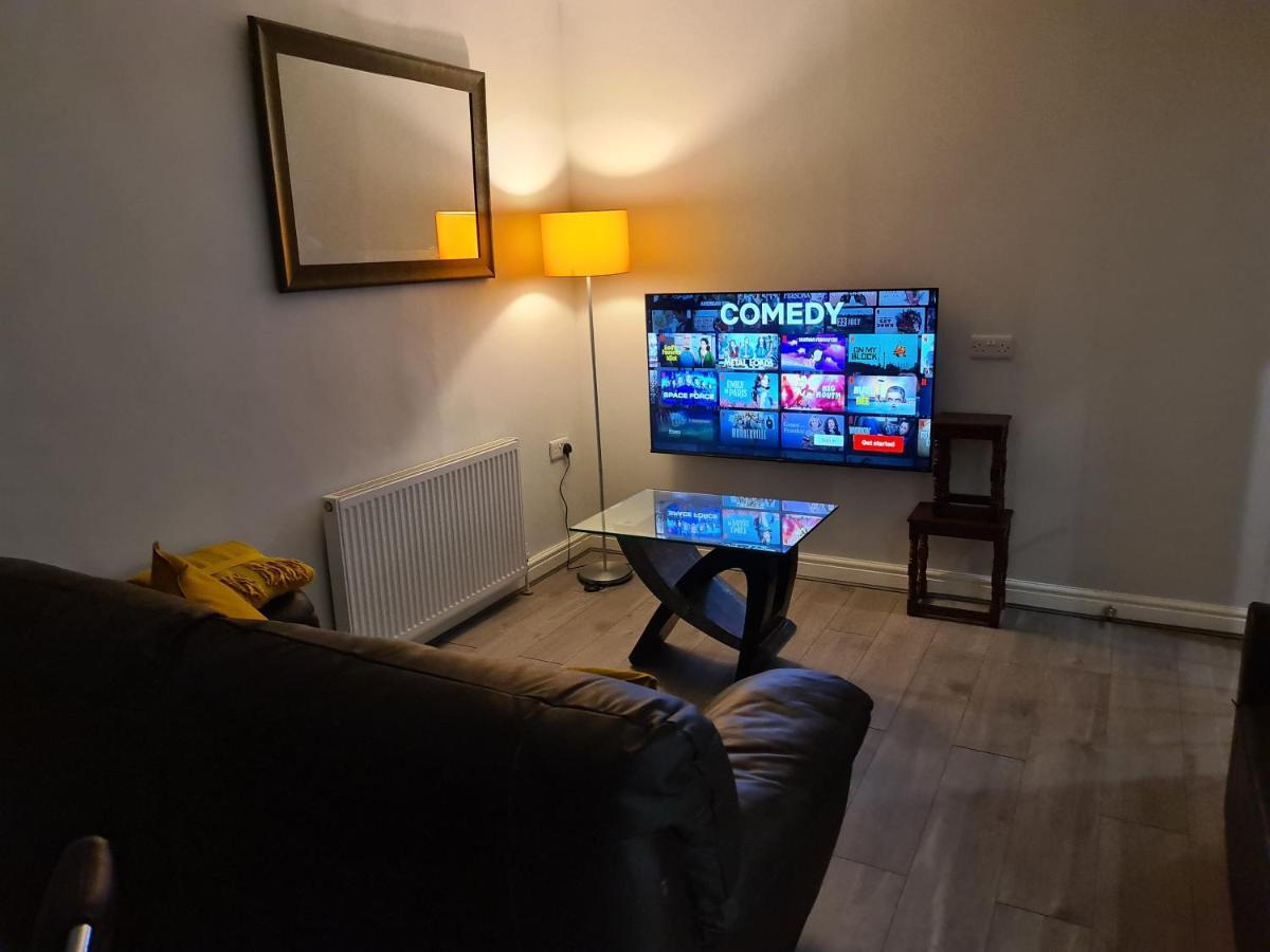 Whole House - 4 Bedrooms - Parking - Sleeps 8 Birmingham Zewnętrze zdjęcie