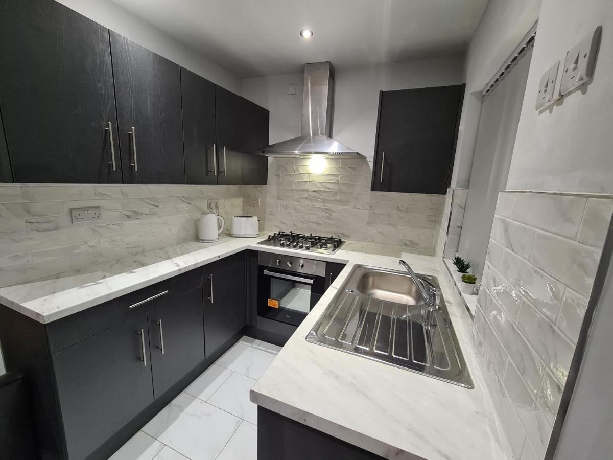 Whole House - 4 Bedrooms - Parking - Sleeps 8 Birmingham Zewnętrze zdjęcie