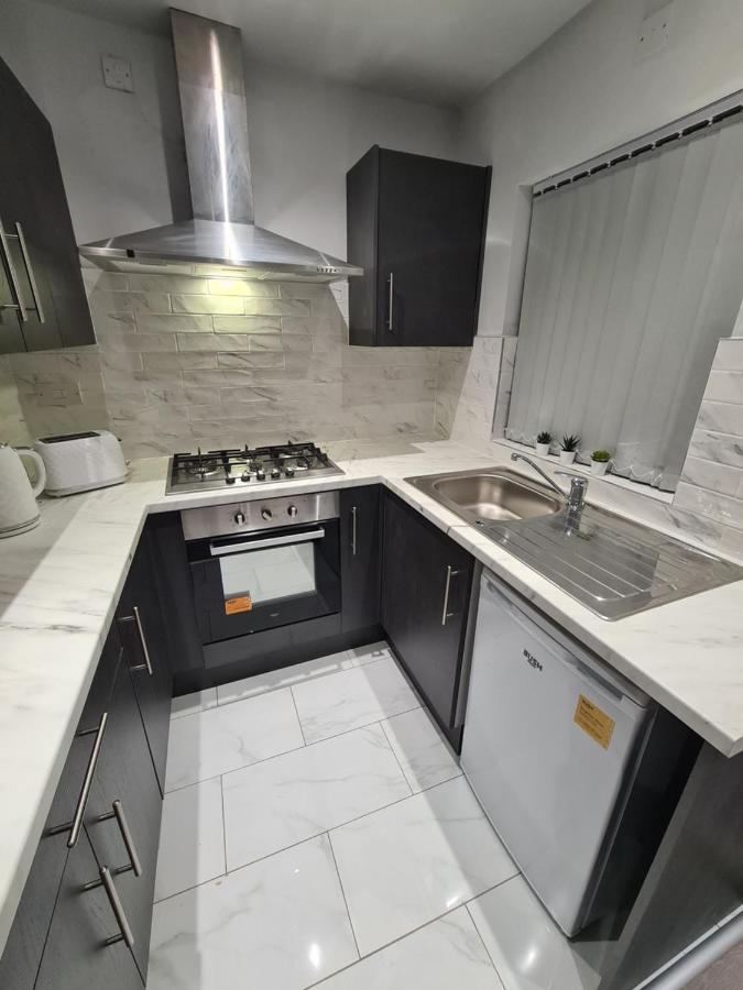 Whole House - 4 Bedrooms - Parking - Sleeps 8 Birmingham Zewnętrze zdjęcie