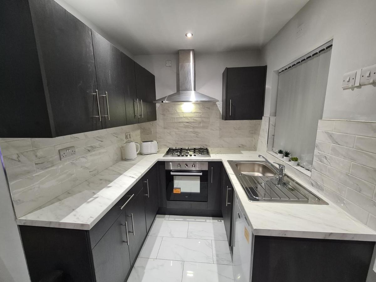 Whole House - 4 Bedrooms - Parking - Sleeps 8 Birmingham Zewnętrze zdjęcie