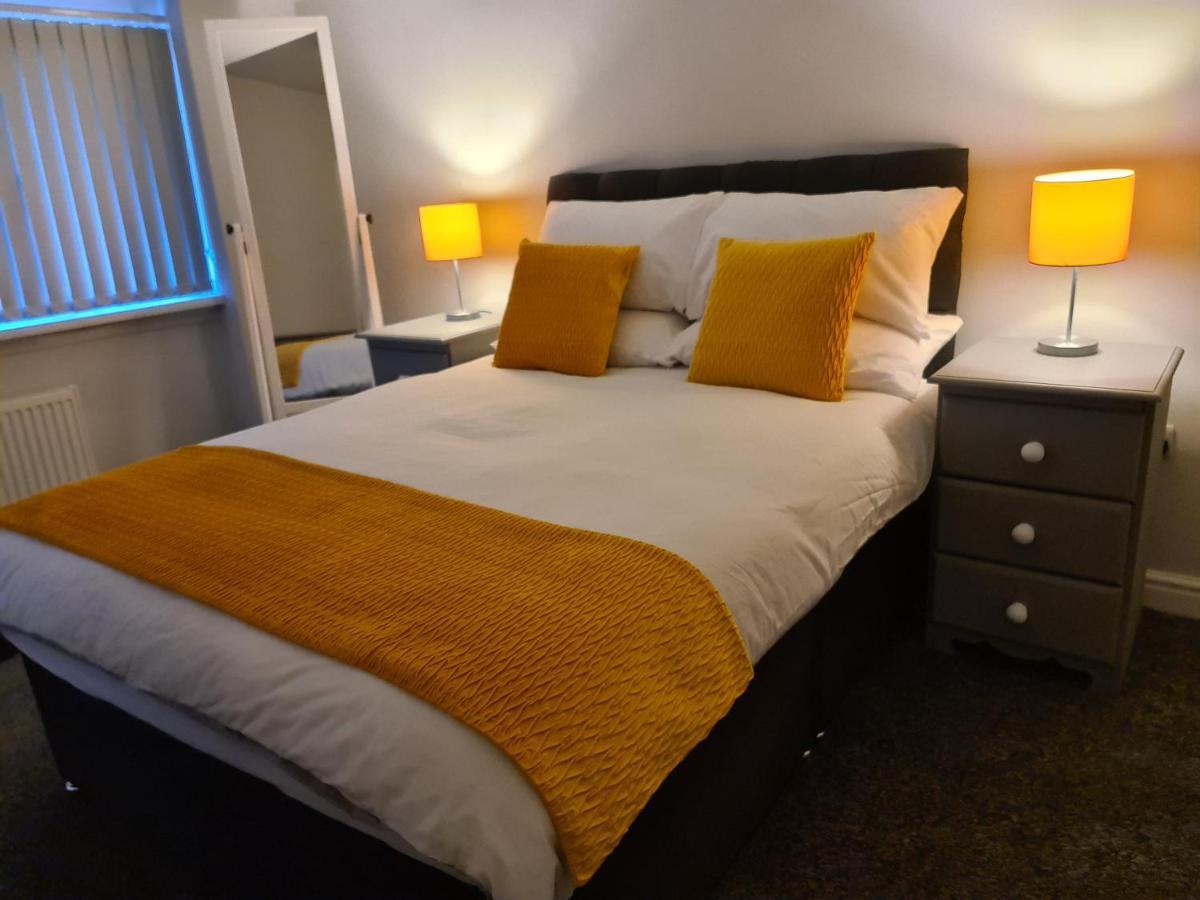 Whole House - 4 Bedrooms - Parking - Sleeps 8 Birmingham Zewnętrze zdjęcie
