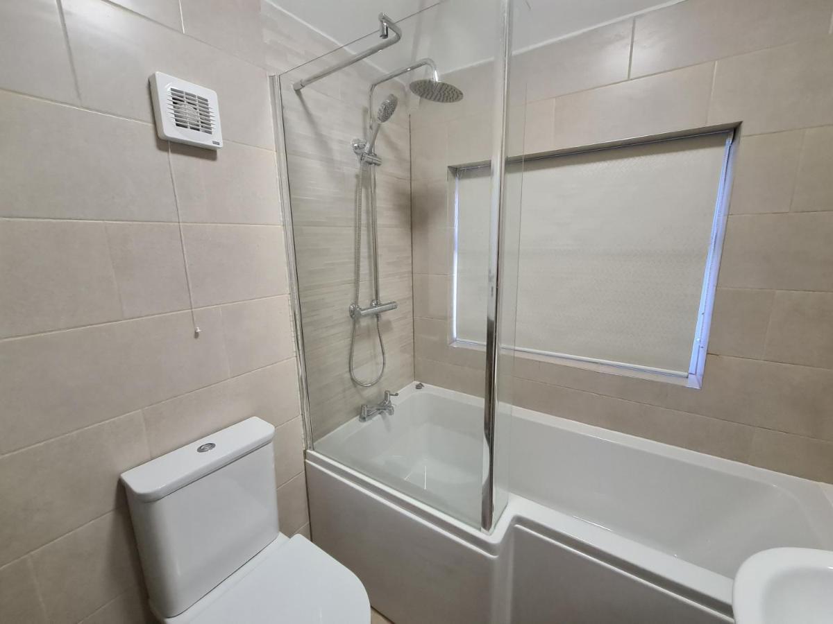 Whole House - 4 Bedrooms - Parking - Sleeps 8 Birmingham Zewnętrze zdjęcie